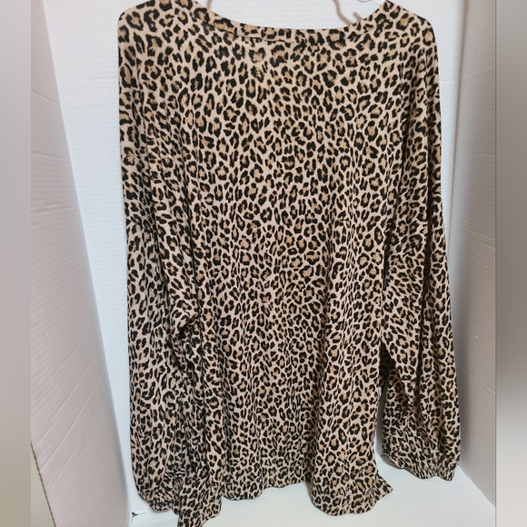 PIPHANY SIZE 2X SCOOP NECK LEOPARD PTINT ELASTIC CUFFS & HEM - Picture 8 of 8